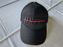 Casquette noire HXTN SUPPLY h- en excellent état