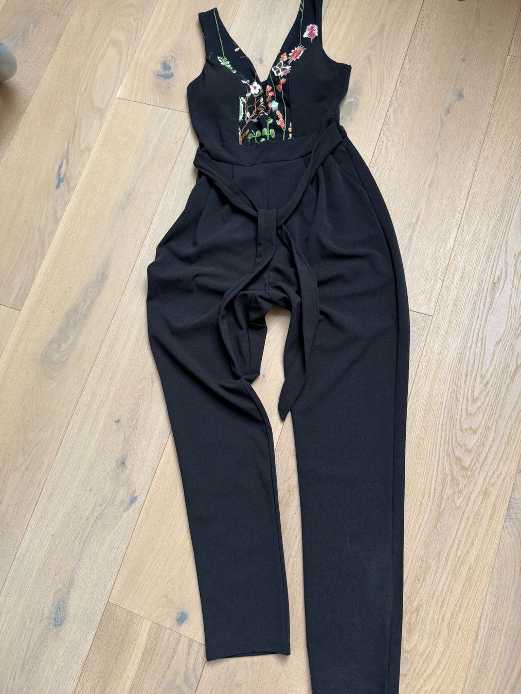 Wal G. Jumpsuits: WALG Jumpsuit, UK Size 8   **NEU** – Neu (gemäss Beschreibung) aus Siebnen von Trans-Am 6