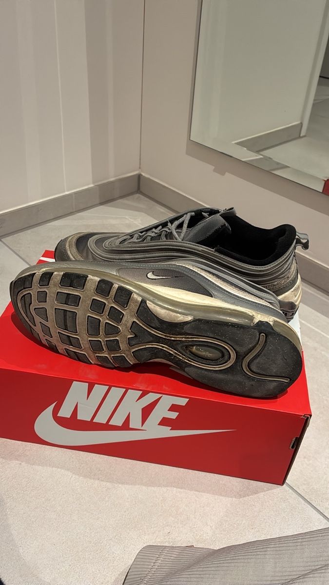 Nike Scarpe da uomo: Nike Air Max 97 Grau/Silber Grösse 46 Retro – Usato da Zürich venduto da alivasalli 3
