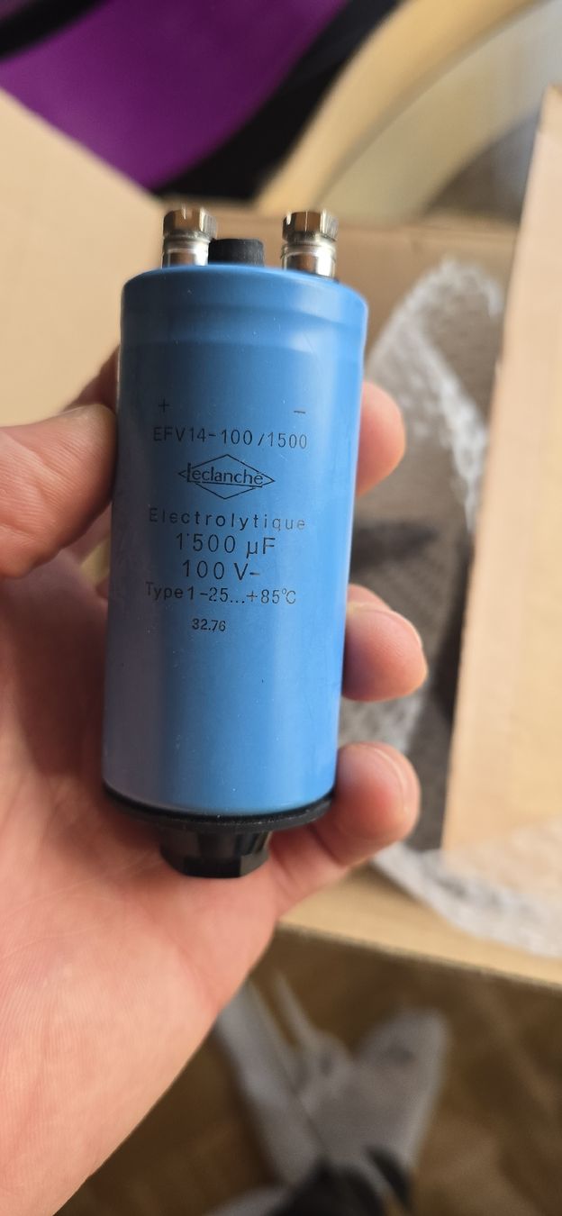 Componenti elettronici: Electrolytique Leclanche EFV 14-100/1500 Capacitor. – Usato da Weiningen ZH venduto da ped_fbx2 1