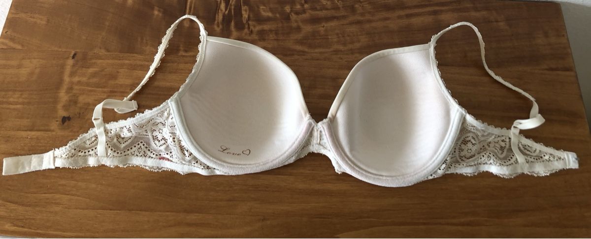 Triumph Altra biancheria intima: TRIUMPH- BH mit Spitzendetails – Usato da Dietlikon venduto da Luna77 1