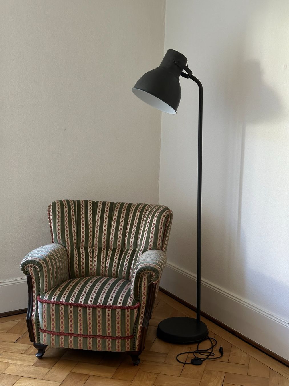 Ikea Lampade: Stehlampe Hektar von Ikea – Usato da Luzern venduto da alexanderbolgov