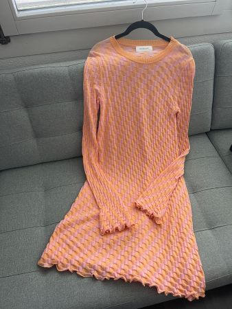 Kleid SPORTMAX Strickmuster orange/rosa Grösse M neuwertig