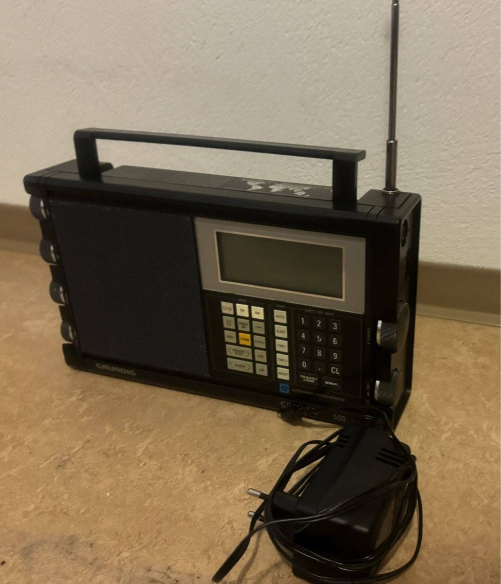 Grundig Radio: Grundig Satellit 500 Weltempfänger – Usato da Trimbach venduto da SABO-61