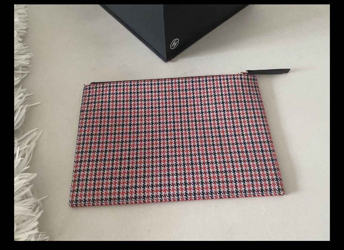 Sacs femmes: Givenchy Cluch – D'occasion à Zollikerberg par Funny014 2