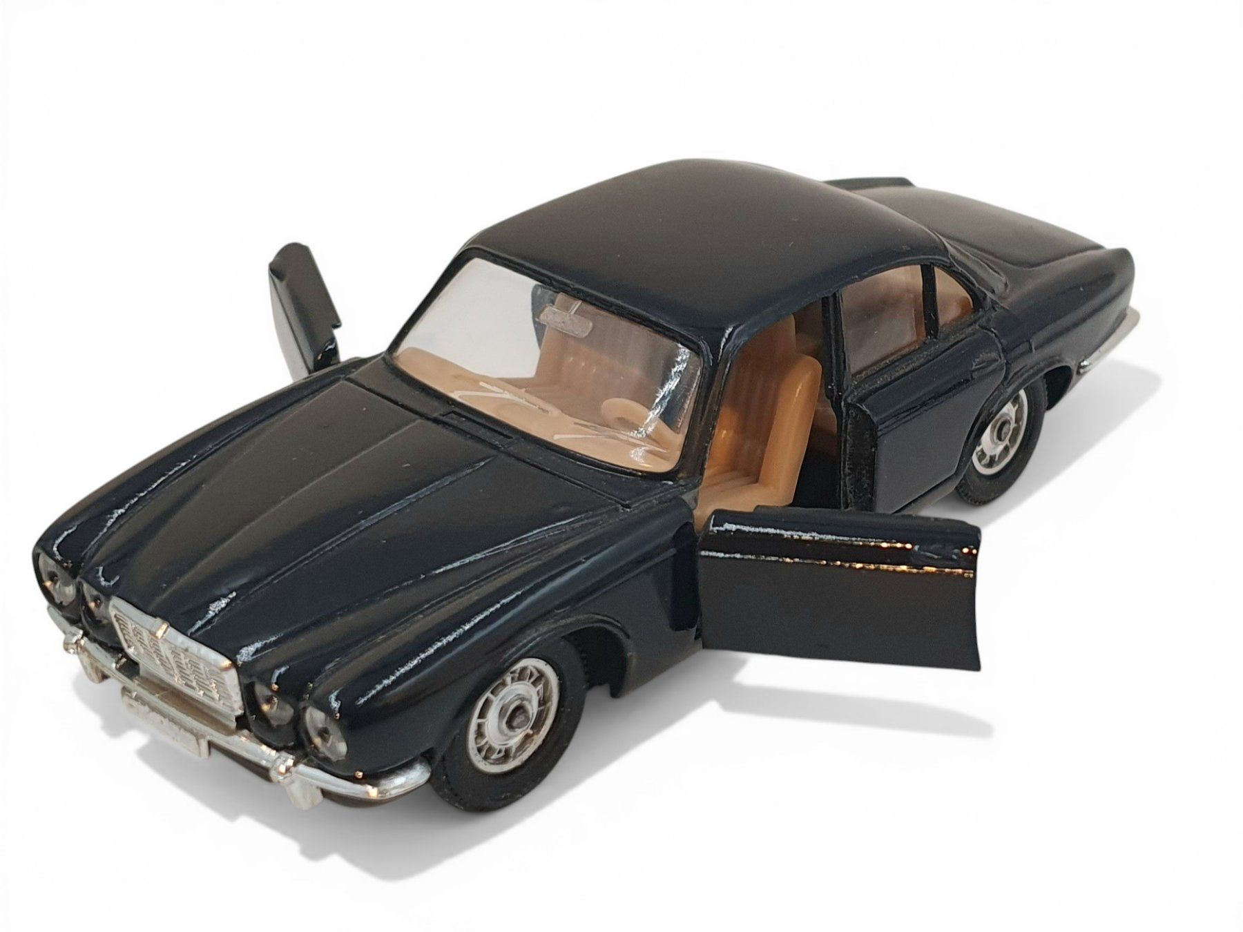 Solido Modellini d'auto: Solido Jaguar XJ12 – Usato da Rickenbach b. Wil venduto da klassikmarkt.ch 3