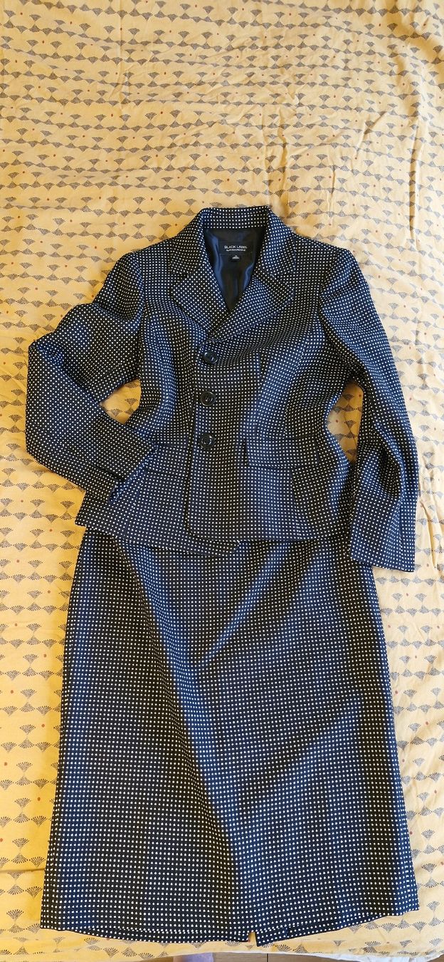 Anzüge & Kostüme: Stylish woman suit – Gebraucht aus Bonstetten von Denitza87 2