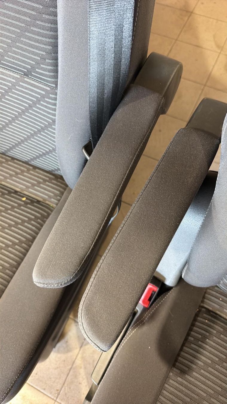 VW Tutti i ricambio: Sièges VW T5, T6 – Usato da Sion venduto da wik_77jh 7