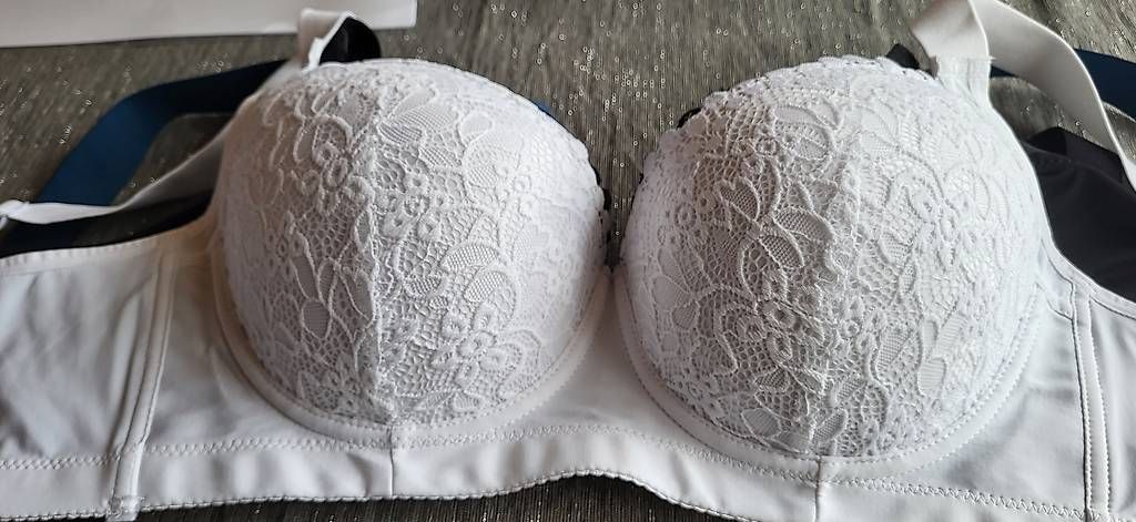 Sonstige Unterwäsche: BH Grösse 90C, 3 Stück – Gebraucht aus Laupen BE von Ursulam3635 3