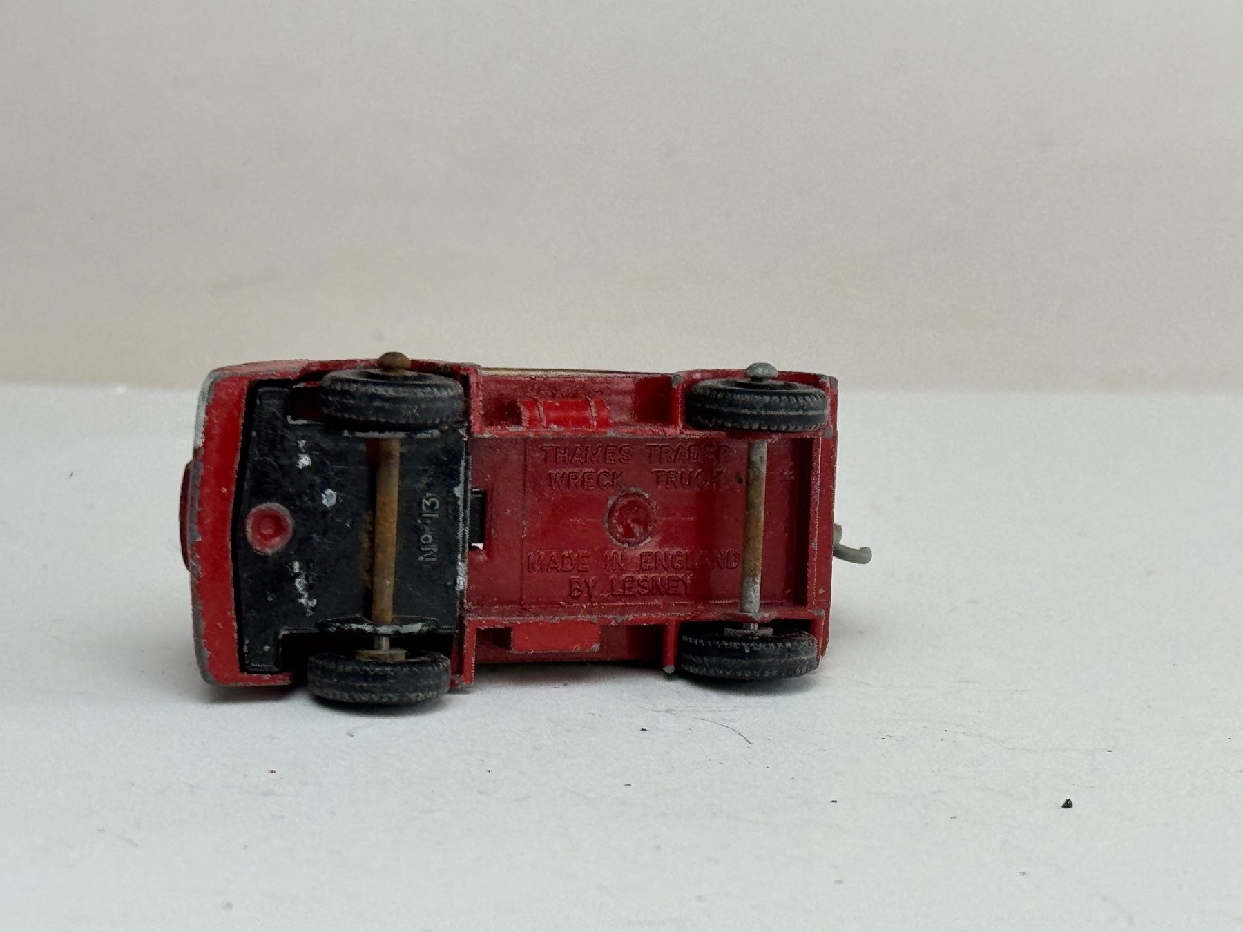 Lesney Modellini d'auto: GB5- Lesney Thames Trader No 13 rot – Usato da Elm venduto da Wikmtz 3