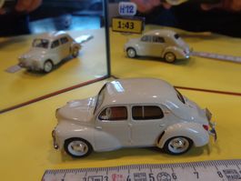 Renault 4CV  1-43 (ohne Box) IXO  (H12)
