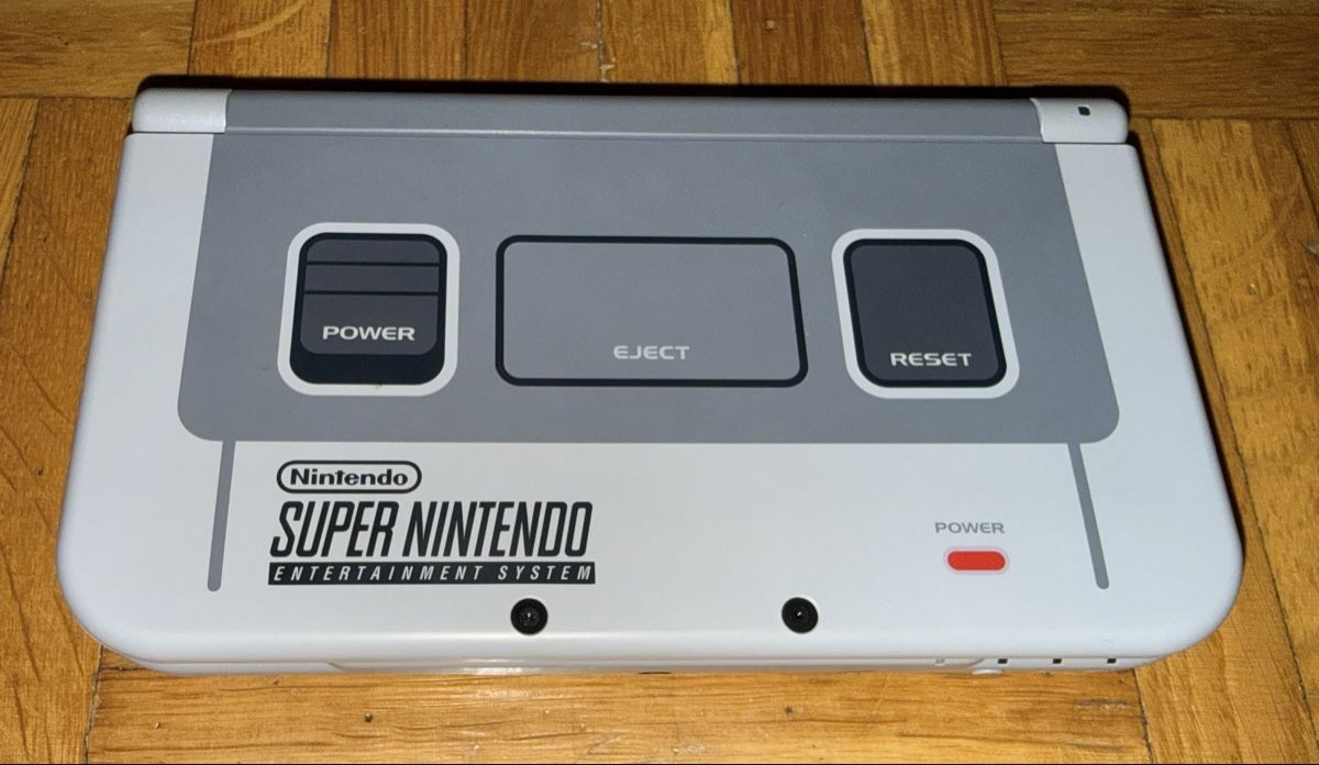 Nintendo Console: Nintendo 3DS XL -SNES Edition – Usato da Buchs ZH venduto da Hitsch1402