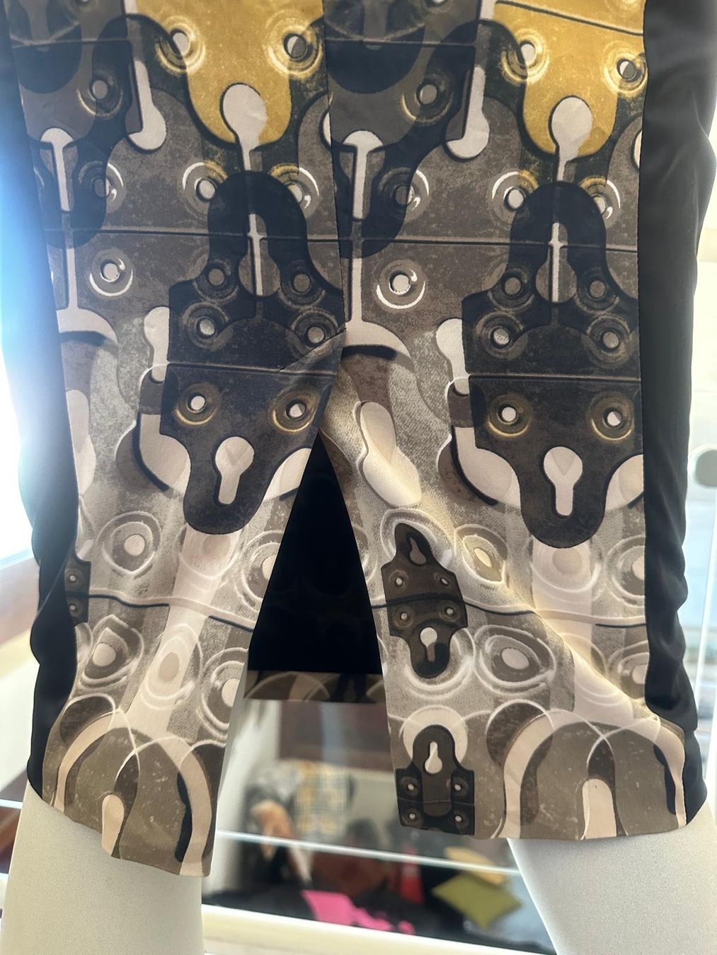 Karen Millen Jupes: Jupe von KAREN MILLEN – D'occasion à Neuhausen par Lechasseur 7