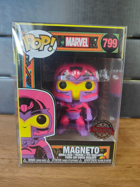 Funko Pop Comic Covers: Marvel X-Men- Magneto Special Edition No:21