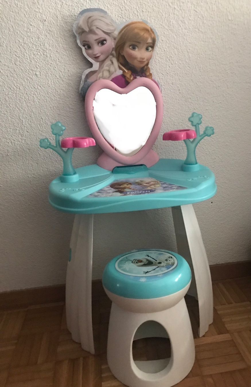 Schminktische: Kinder Schminktisch Frozen Elsa mit Hocker – Gebraucht aus Emmenbrücke von Hathor123 1