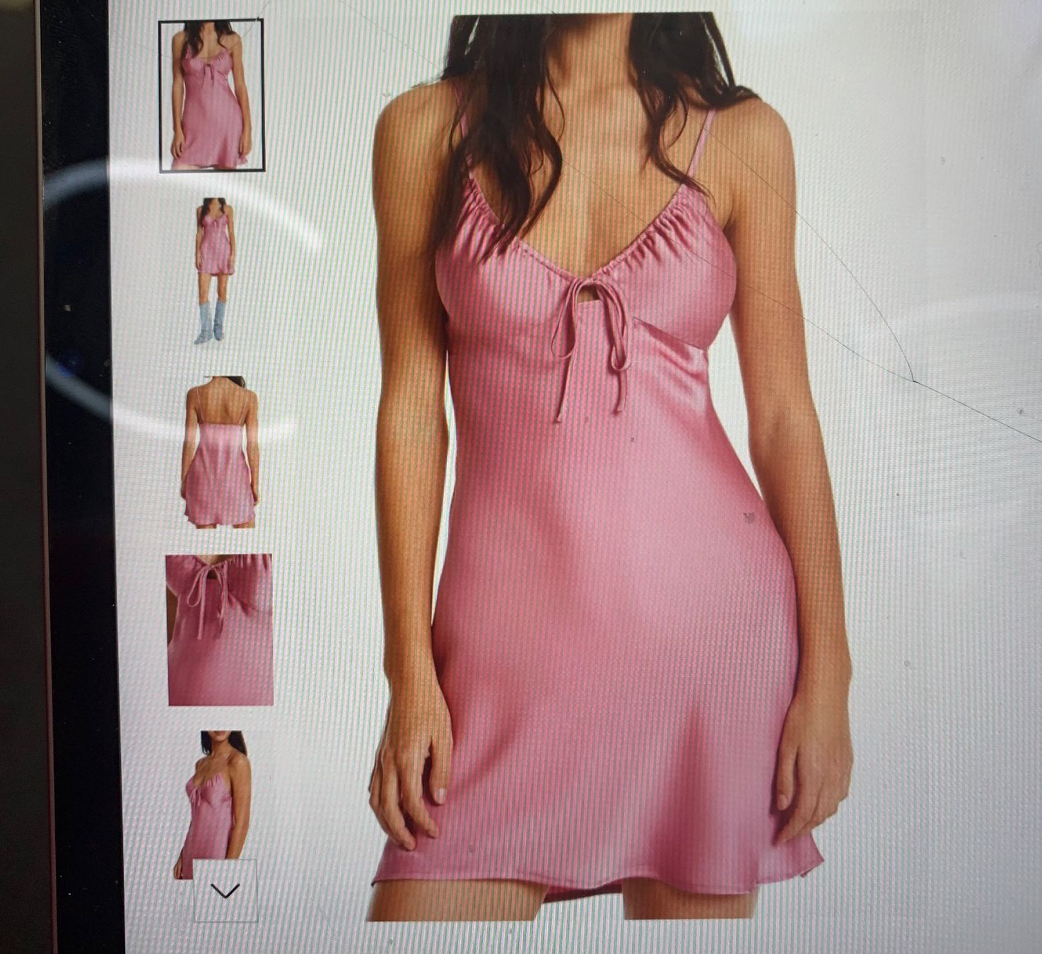 Bershka Kleider: Robe satin rose Bershka – Neu und originalverpackt aus Genève von rez_c6c6 4