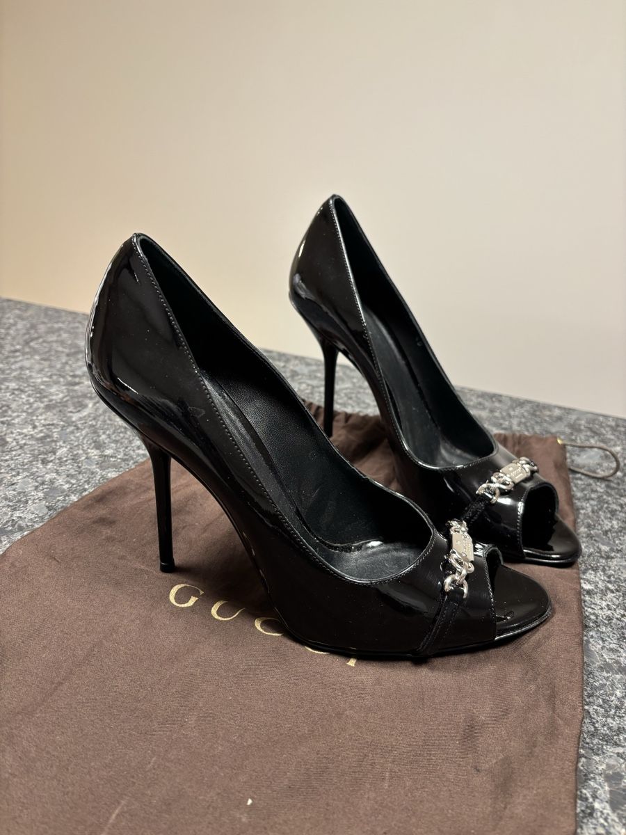 Gucci Scarpe da donna: GUCCI High Heel Pumps / Schwarz / Grösse 40 – Nuovo (secondo la descrizione) da Rüti ZH venduto da Sli2710