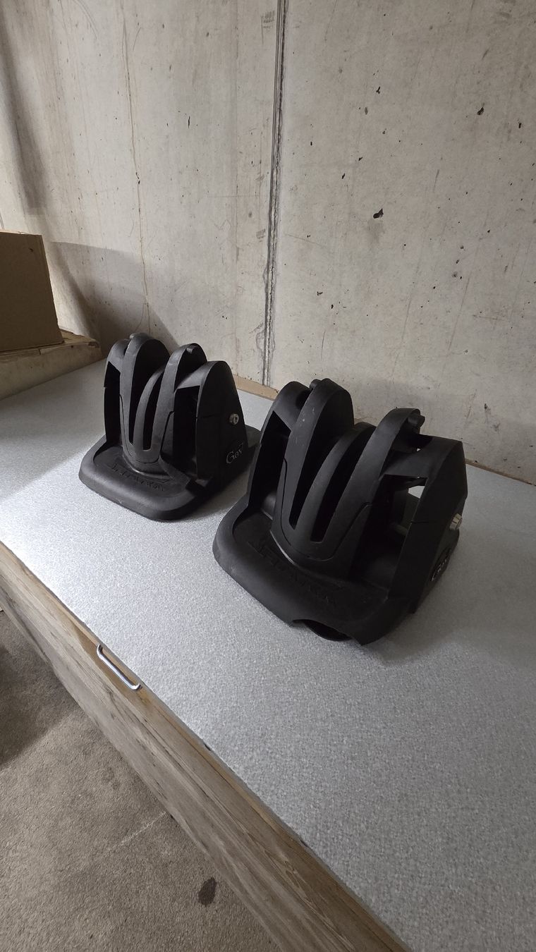 Supporti a parete: Magnetischer Skiträger GEV Shark – Usato da Salgesch venduto da dor_75yc 1