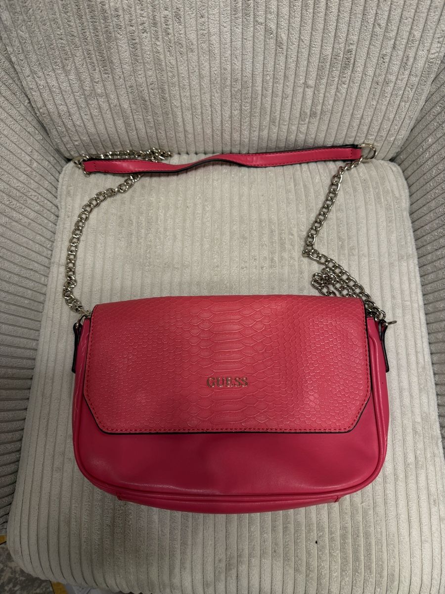 Guess Sacs femmes: GUESS-Damentasche pink – Neuf (Voir description) à Triesenberg par dom_hd56 1