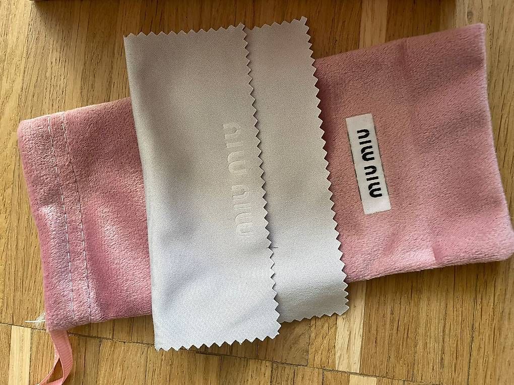 Occhiali & Lenti: Occhiali da sole Miu Miu donna Neri – Usato da Pregassona venduto da has_n8rv 3
