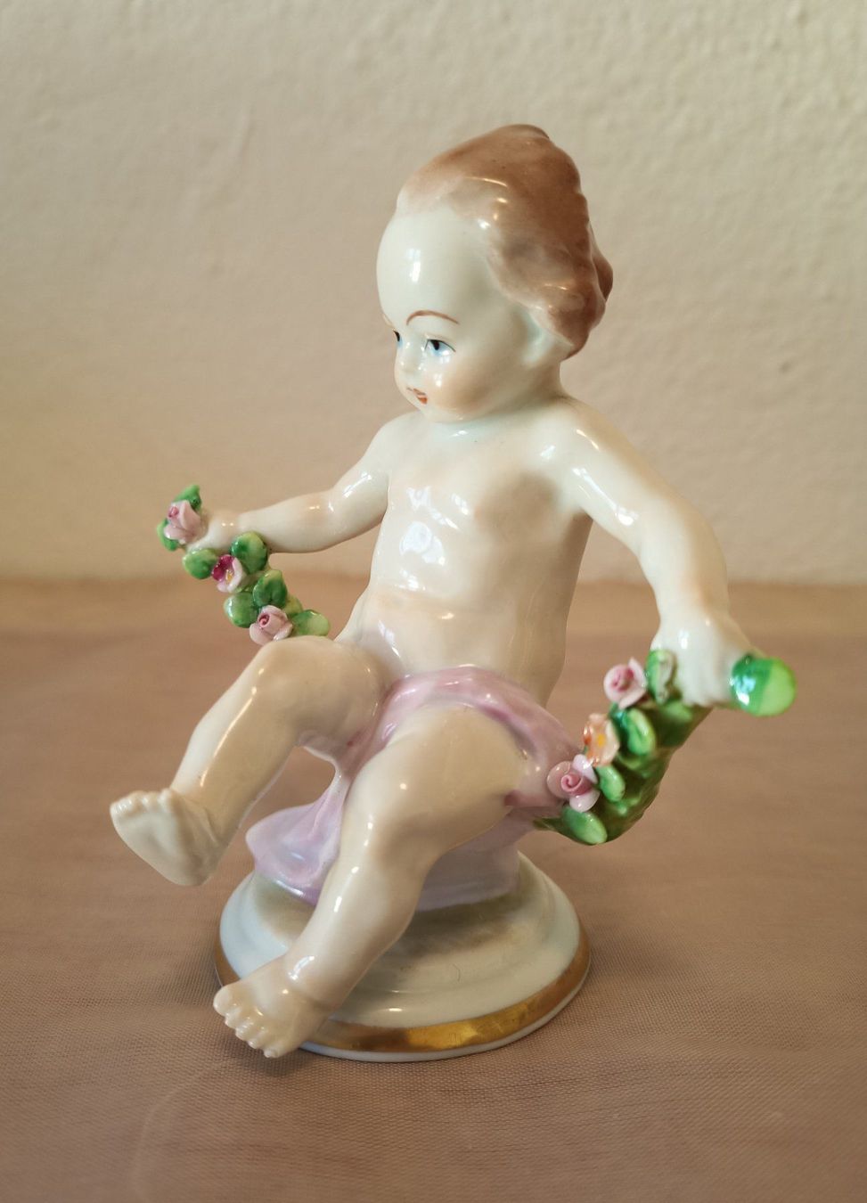 Figuren: Porzellan Sitzendorf "Putto Blumen" – Gebraucht aus Schwerzenbach von oldthings79 2