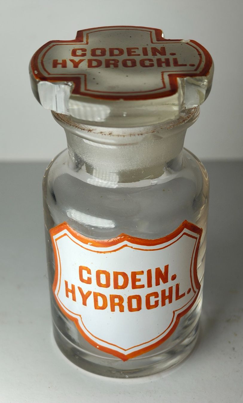 Accessori da laboratorio: Antike Apothekerflasche Codein Hydrochl Glas Um 1900 9cm – Usato da Monthey venduto da 19_karen_84