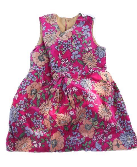 Vestiti & Gonne: ca Gr. 104 Samtkleid magenta Blumen Brust einfach 32cm L52cm – Usato da Basel venduto da frausommerwind