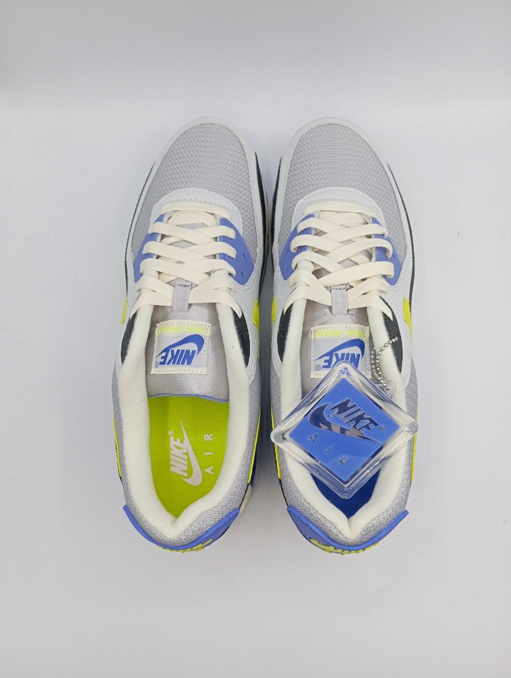 Nike Herrenschuhe: Nike Air Max 90 (EU45) – Neu und originalverpackt aus Schaffhausen von outlez 4