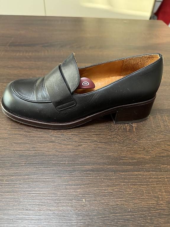 Scarpe da donna: Chie Mihara Gr.38 – Usato da Basel venduto da mic28