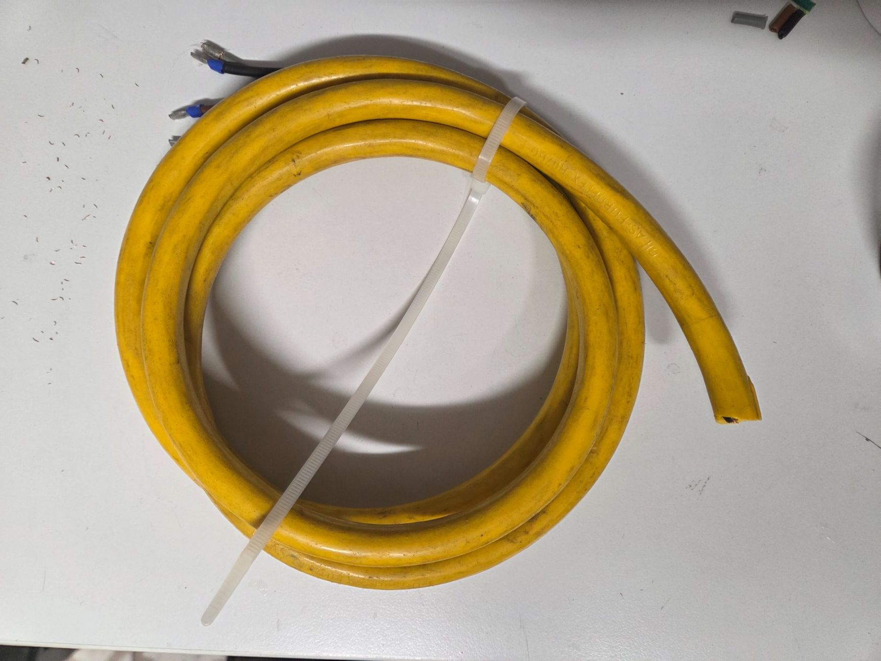 Kabel: KABEL 5x2.5 5x2.5mm2 5G2.5 Litze 2m – Gebraucht aus Zürich von Alibaba1234 1