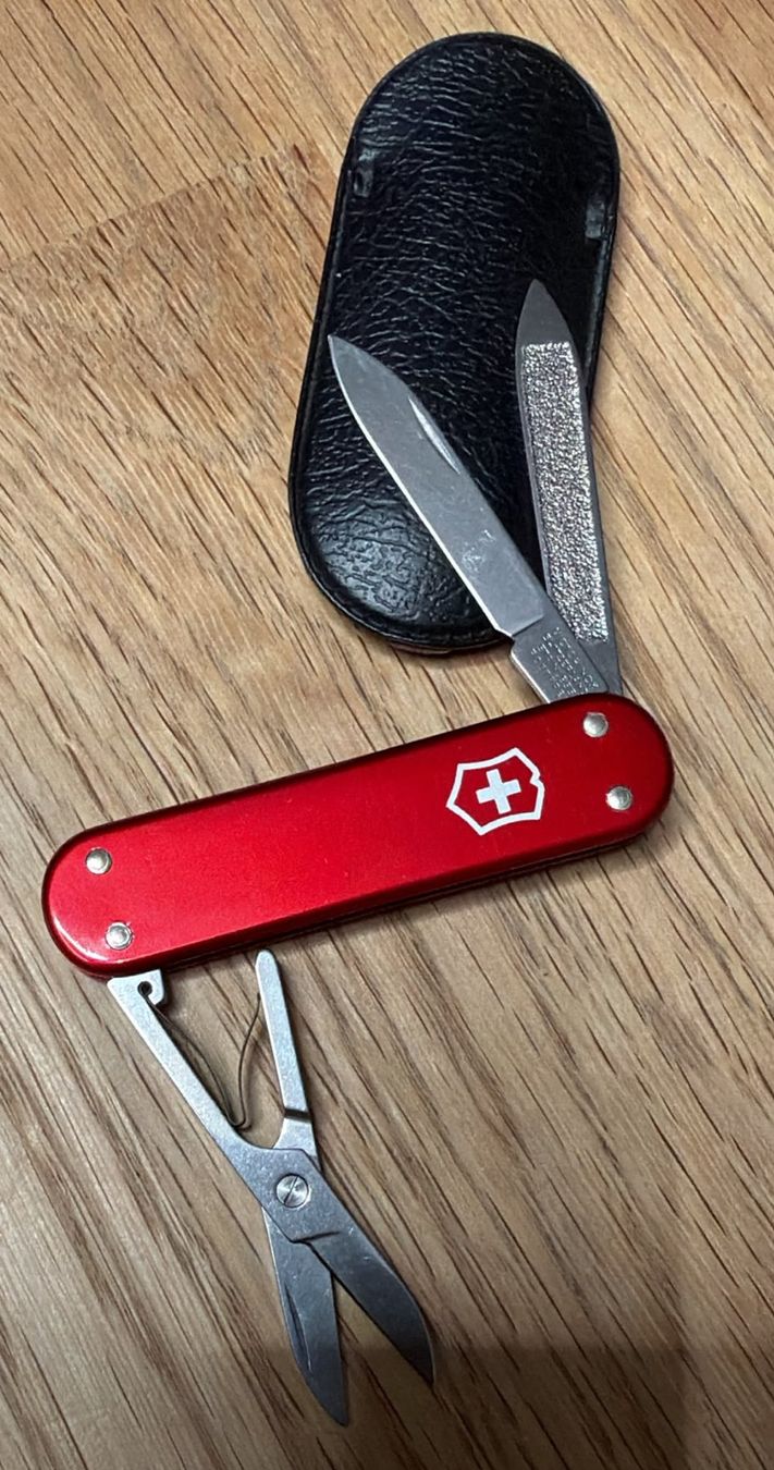 Victorinox Coltelli tascabile: VICTORINOX SACKMESSER MIT ETUI – Usato da Zürich venduto da Frei-Occasionen 1
