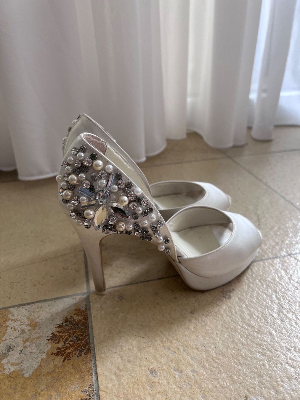 Scarpe da donna: Pumps / Brautschuhe – Usato da Zofingen venduto da vLo_ur