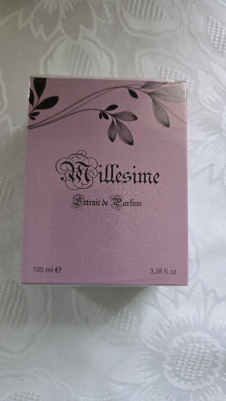 Chogan Profumi & Eau de Toilette: Millesime Extrakt de Parfum, 100 ml - neuwertig! – Nuovo e nell'imballaggio originale da Aristau venduto da rap_6nvq