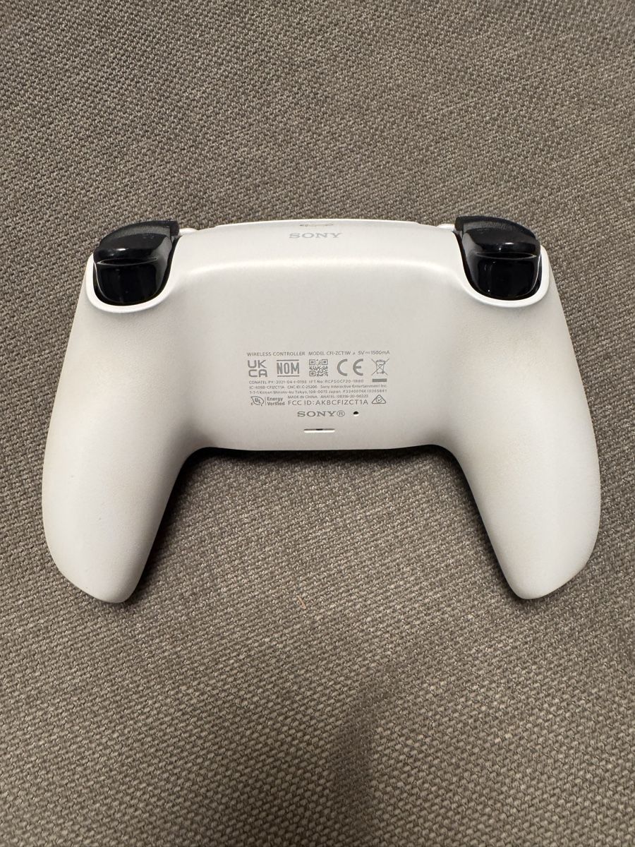 Sony Controller: Original Sony Playstation 5 PS5 Dualsense Controller – Gebraucht aus Herisau von XenonSniper 1