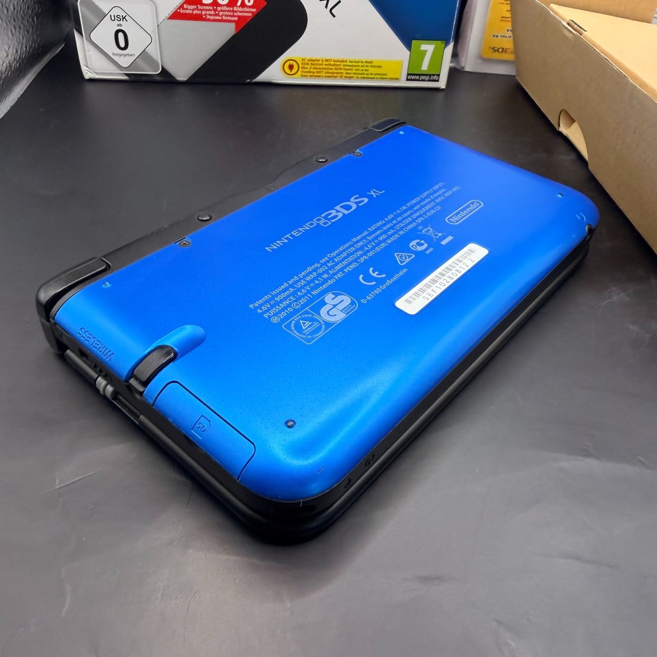 Nintendo Console: Nintendo 3DS XL Blau mit OVP – Usato da Düdingen venduto da Nerdworld 4