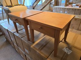 2x gebrauchte Nachttische mit Schublade 48x43cm H: 43cm 1.-