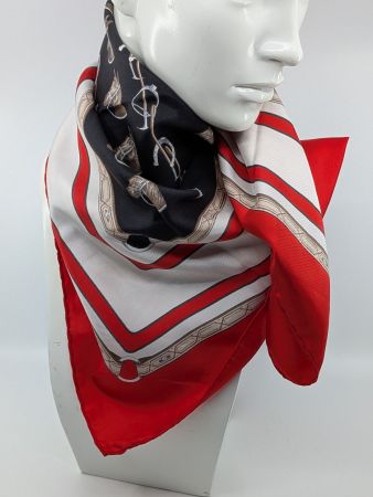 Foulard mit Pferdeköpfen und Hufeisen
