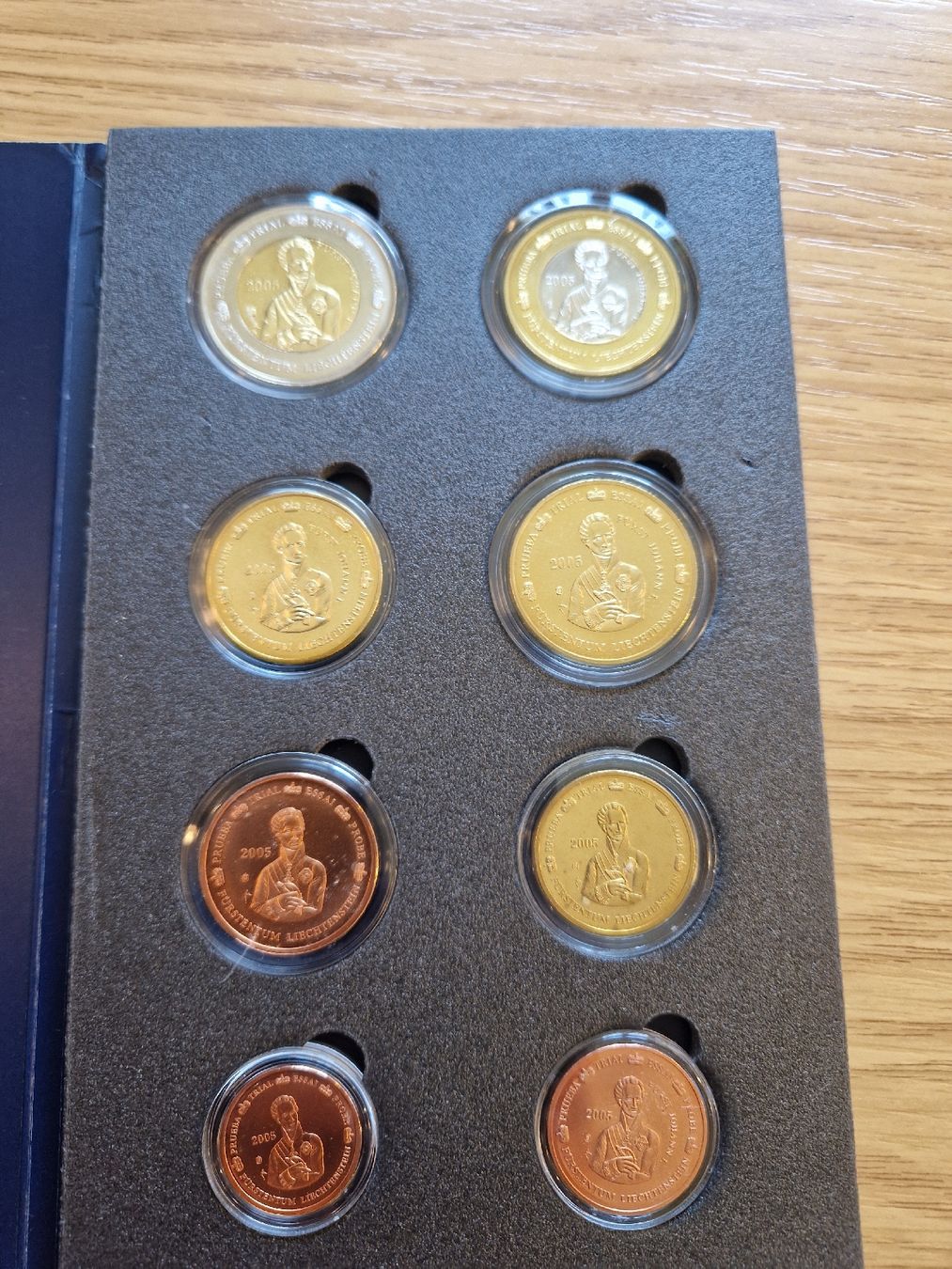 Alle Münzen: Münzen Sammlung Euro Mint Sets first issue 2002 – Neu (gemäss Beschreibung) aus Mauren von Julchen13 6