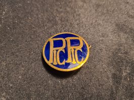 PIC-PIC  BADGE  VINTAGE  COLLECTION  RARE