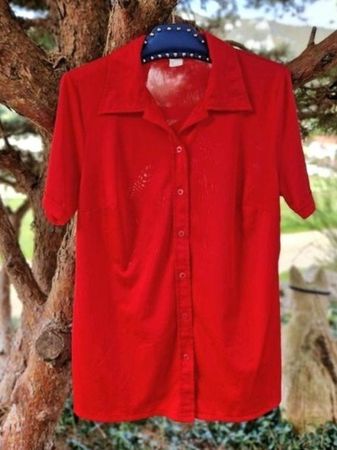 Bluse knallrot aus schönfallendem Stoff, Gr.38