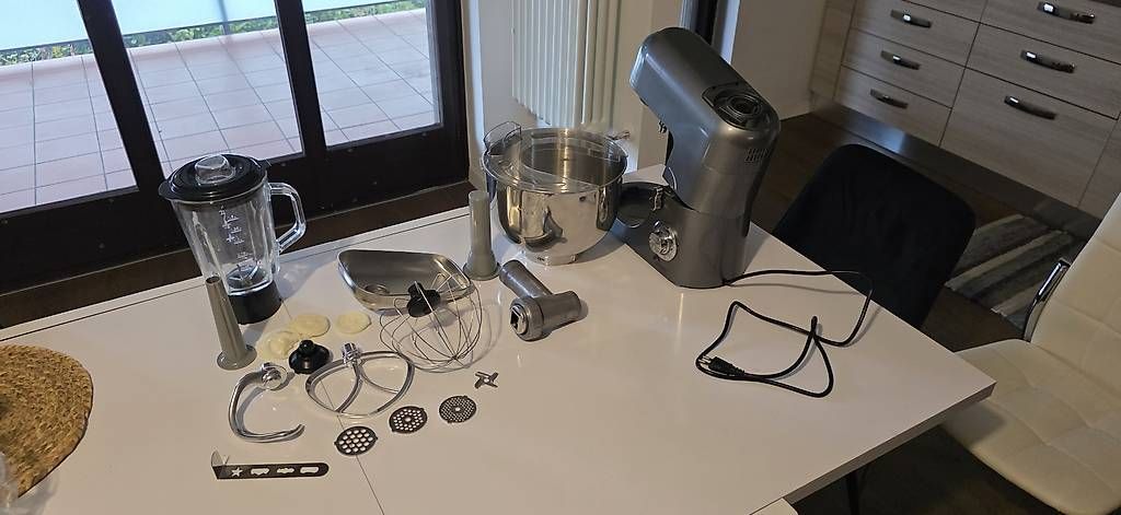 Appareils de cuisine: Planetaria Multiuso Ohmex SMX 7050 – D'occasion à Massagno par gid_mk2s 1