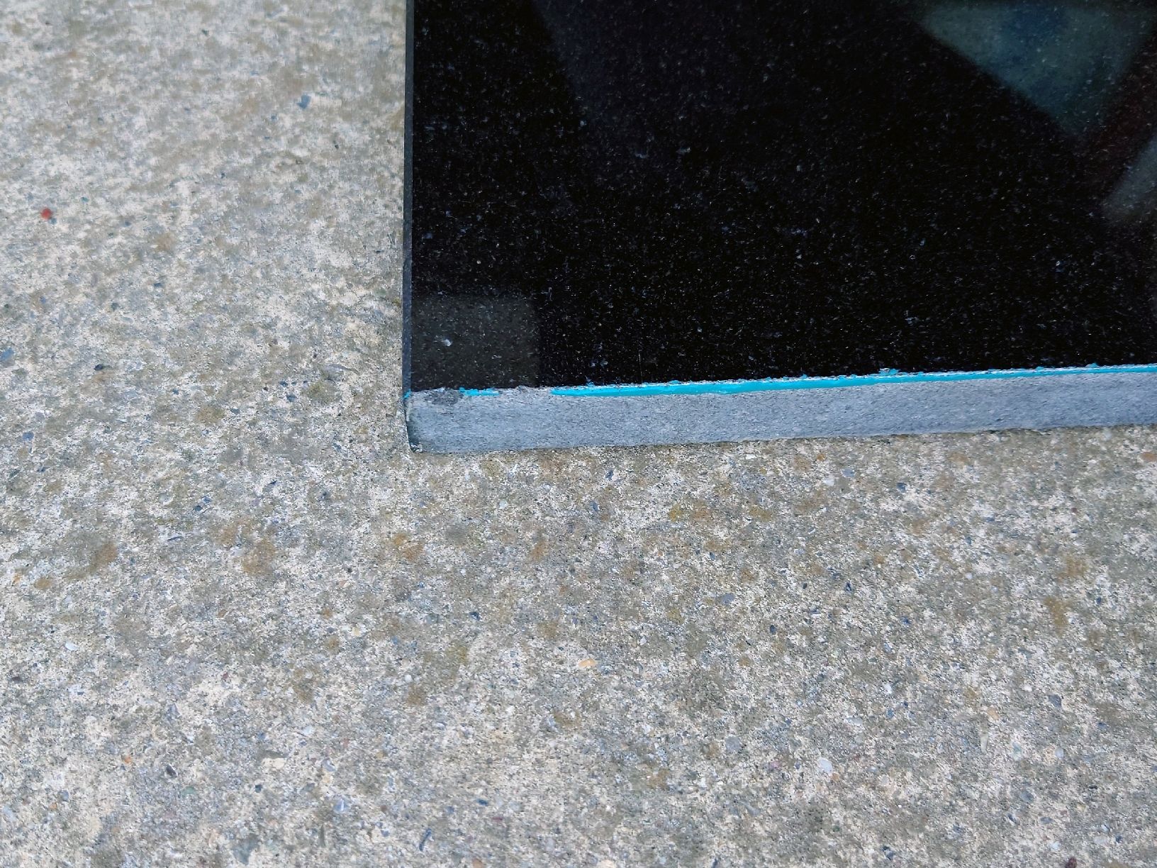 Rivestimenti per pavimenti: 20 Steinplatten 44 x 30 x 2 cm schwarz – Usato da Winterthur venduto da Tenderizer3000 2