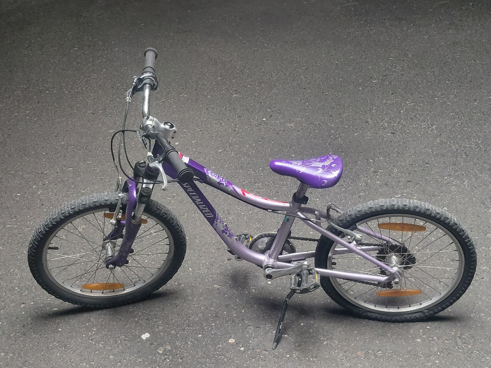 Specialized Biciclette: Specialized 20" kinder velo – Usato da Menziken venduto da ZiolkowskiAutomotive 4