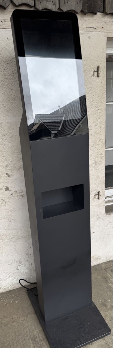 Veicoli elettrici: Digitale Kundenstopper Neu 4 Stk – Nuovo e nell'imballaggio originale da Härkingen venduto da 1S. 1