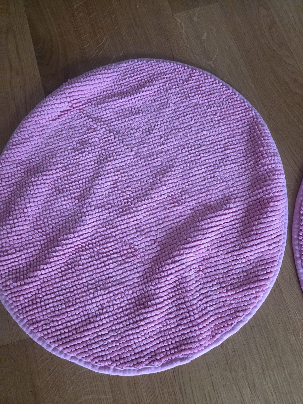 Teppiche: Badezimmerteppiche rund rosa Badematte Badezimmer Teppich – Gebraucht aus Pratteln von madi1990 2
