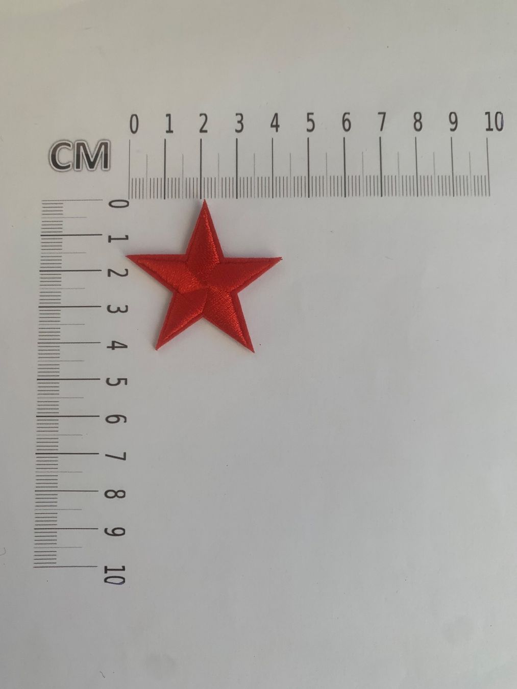 Toppe: Stern Rot Badge, Patch, Bügelbild – Nuovo e nell'imballaggio originale da Ostermundigen venduto da Mcone 1
