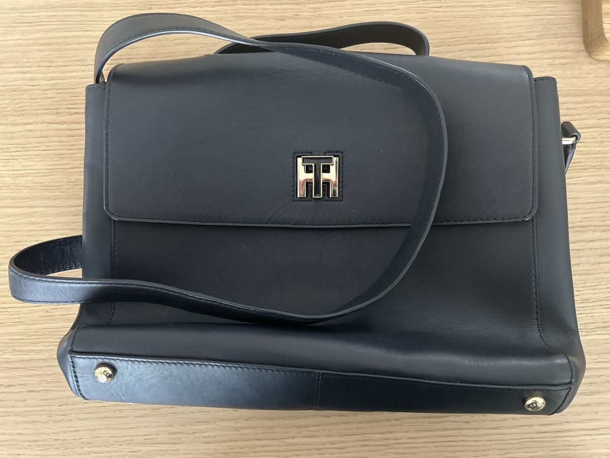 Tommy Hilfiger Taschen für Damen: Tommy Hilfiger Handtasche, Leder, Dunkelblau – Gebraucht aus Glattfelden von tiger1989