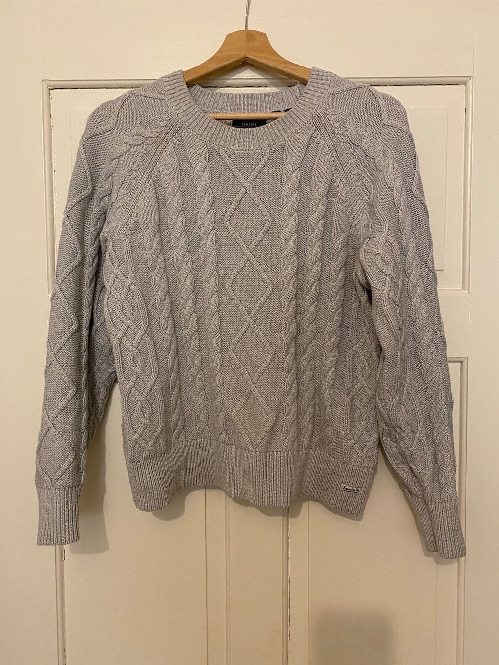 Maglioni & Felpe: Superdry Strickpullover, Baumwolle, hellgrau, wie neu, XS – Usato da Bern venduto da fashion_11