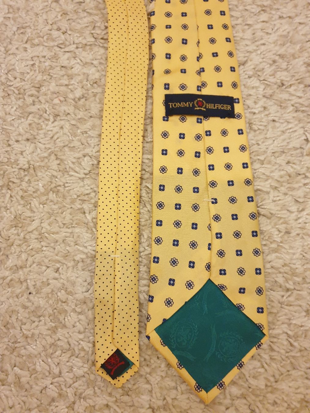 Tommy Hilfiger Cravatte: Lot 4 cravates, excellent état, 3 soie+1 polyester – Usato da Neuchâtel venduto da Verenas12 6