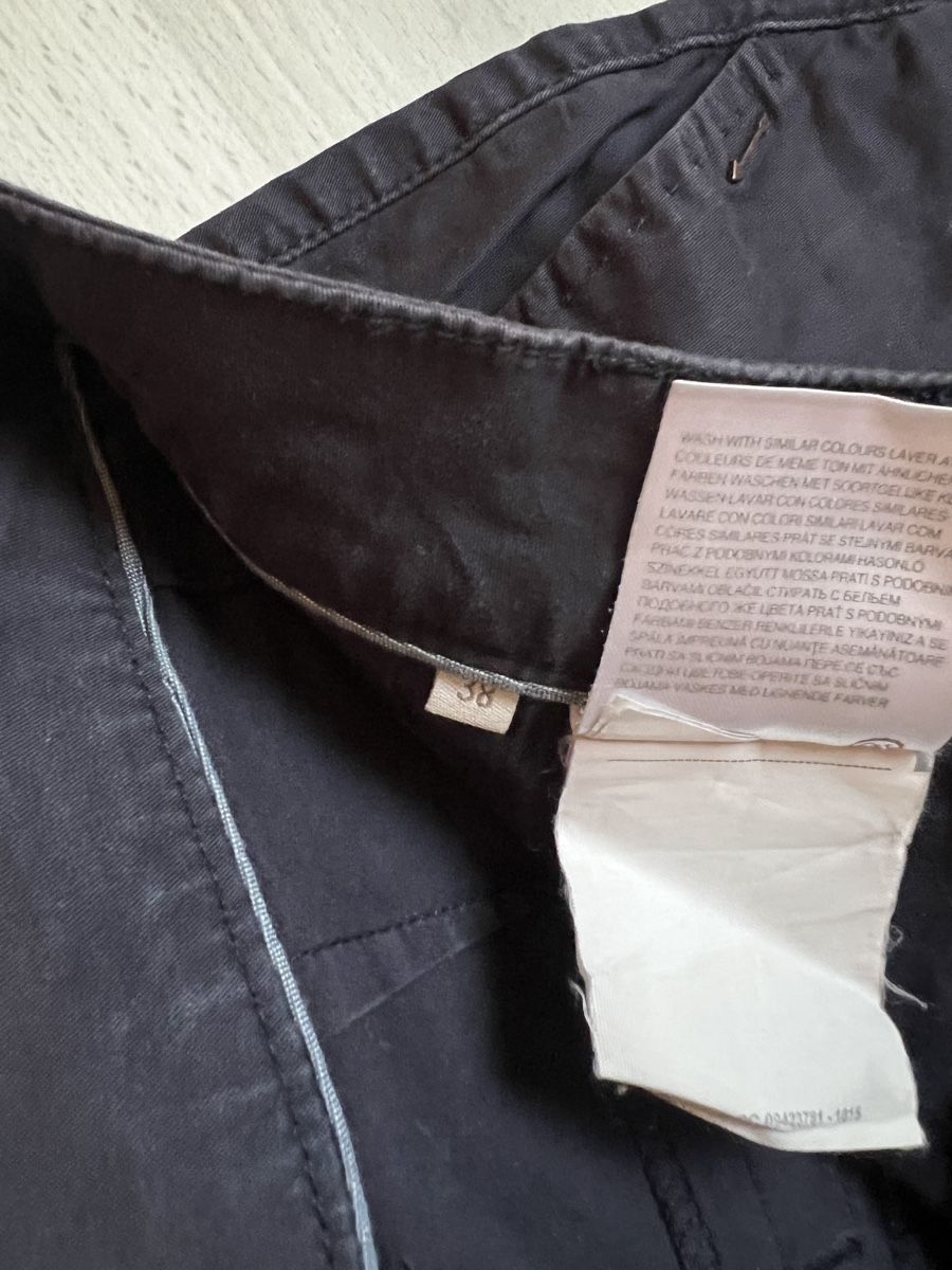 Pantaloni: Dunkelblaue Shorts von Clockhouse, Grösse 38 – Usato da Bern venduto da fla_yj25 2